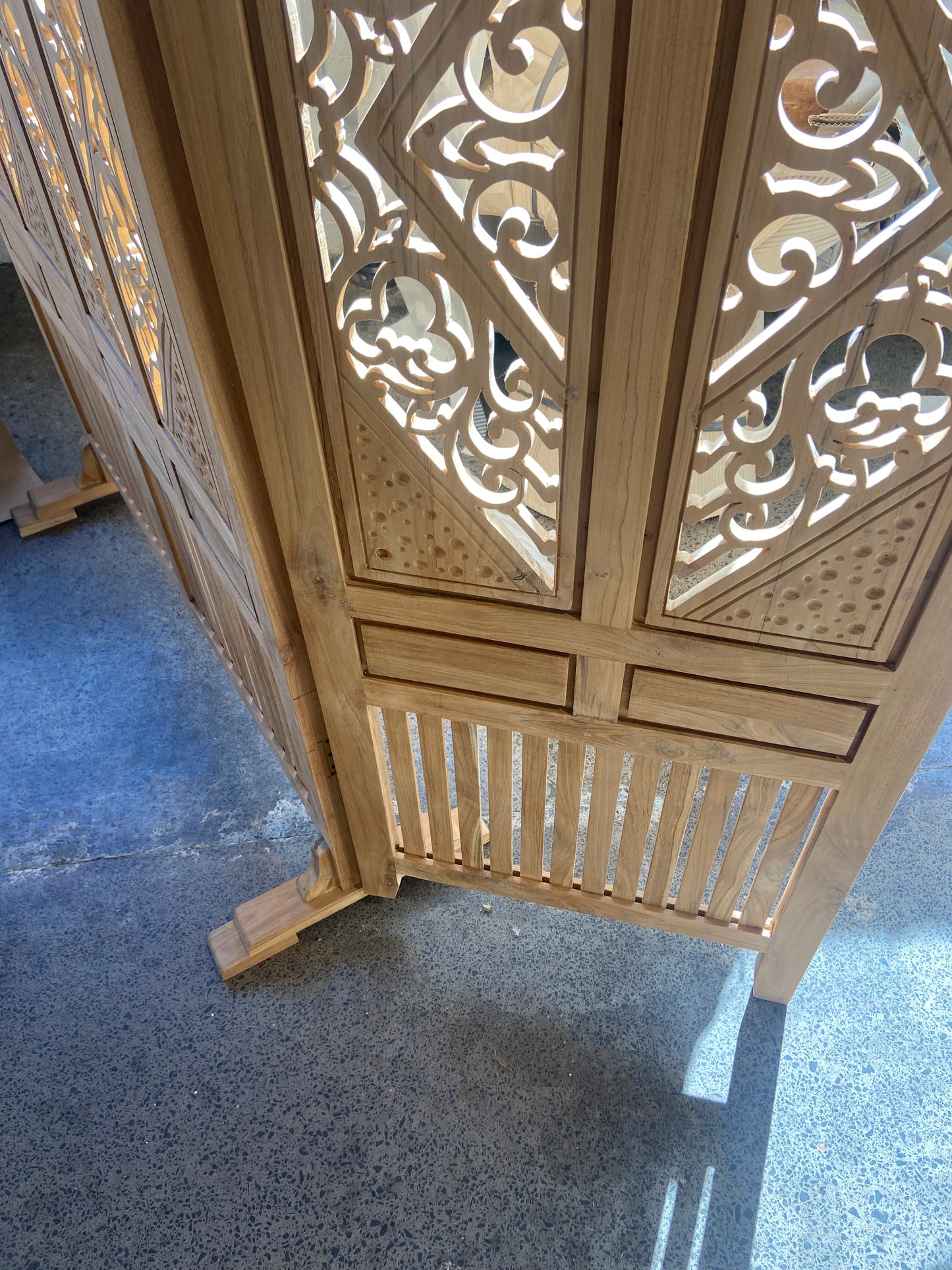 Beautiful Teak Screen Divider