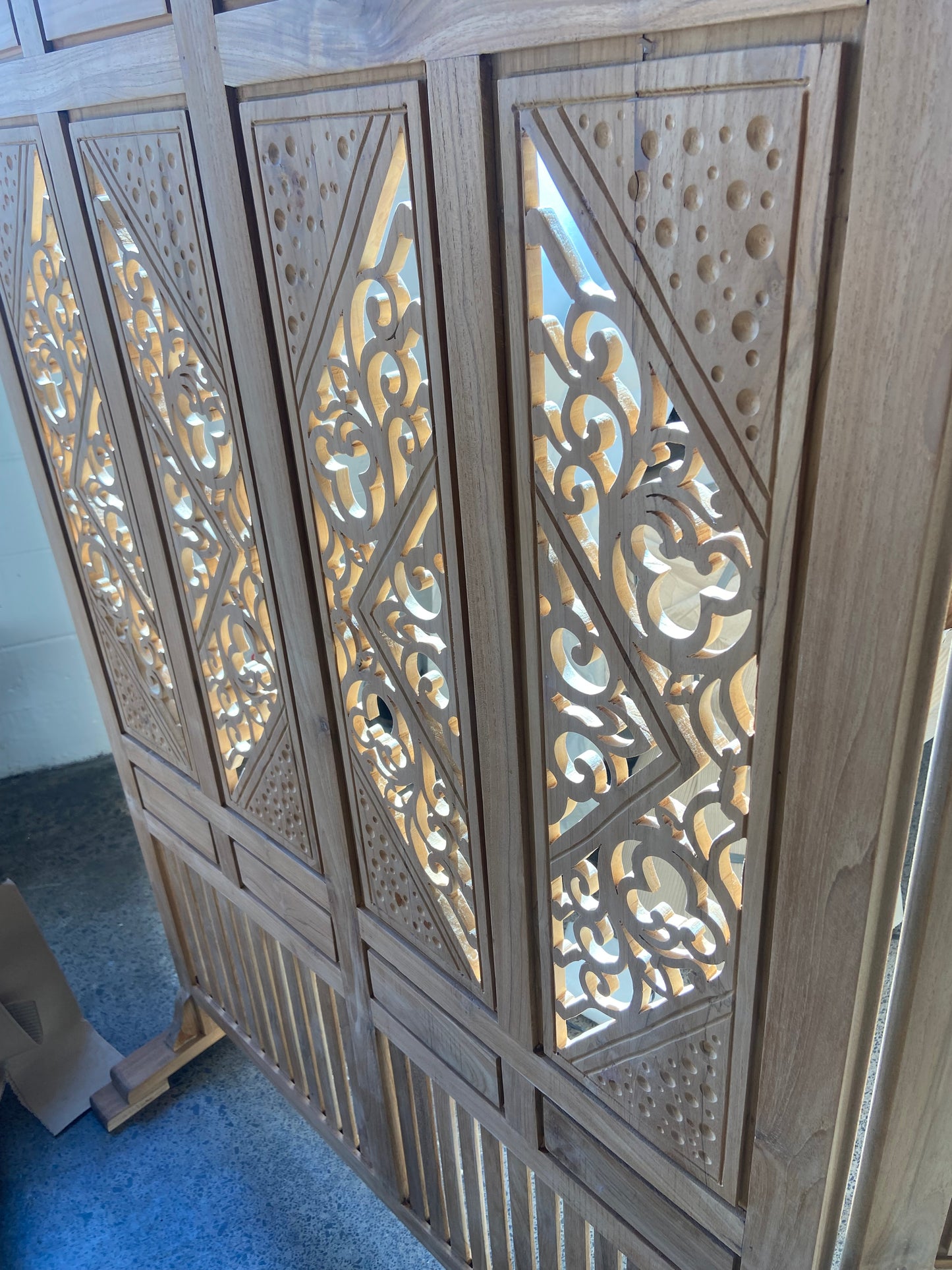 Beautiful Teak Screen Divider