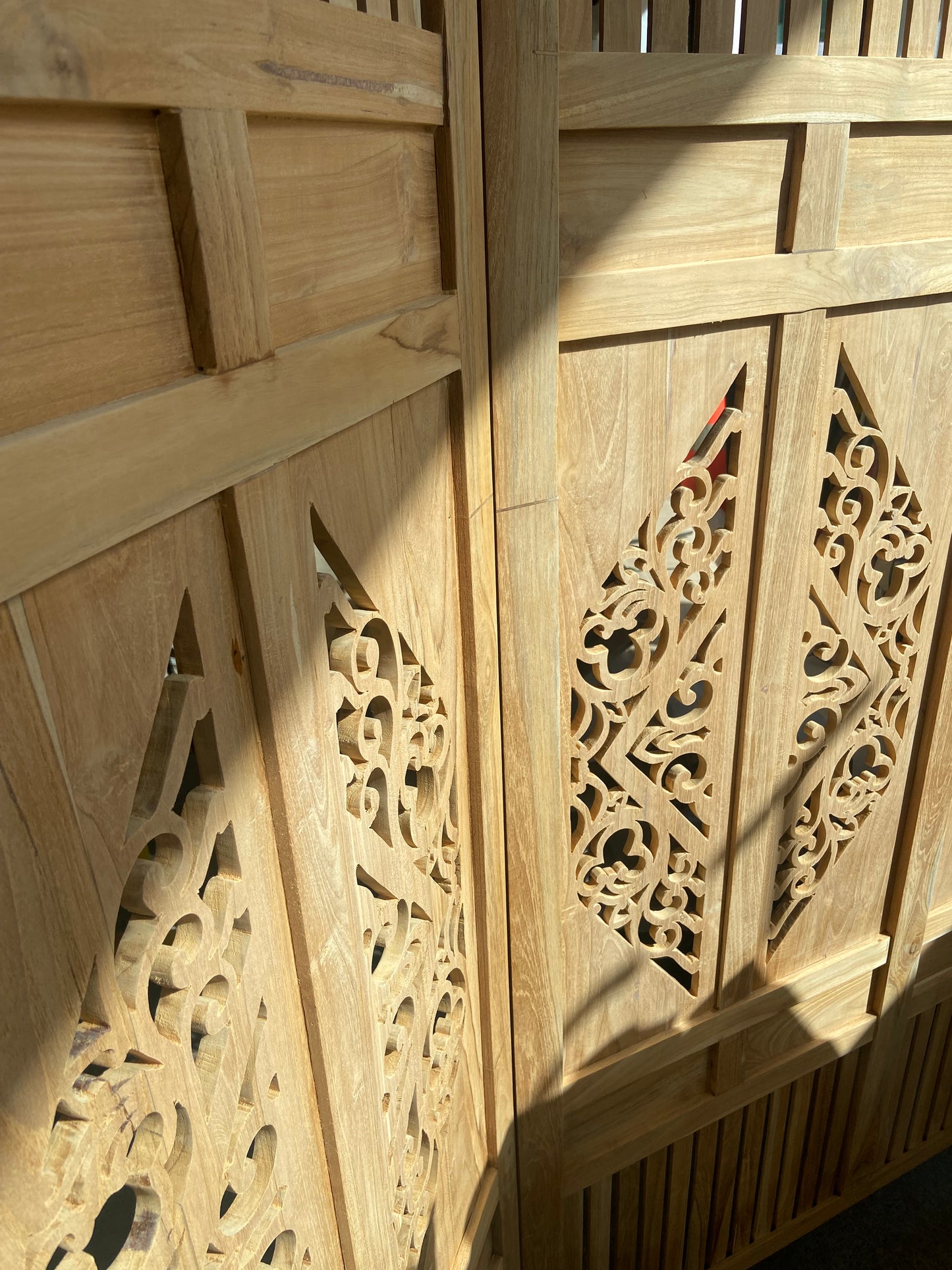 Beautiful Teak Screen Divider