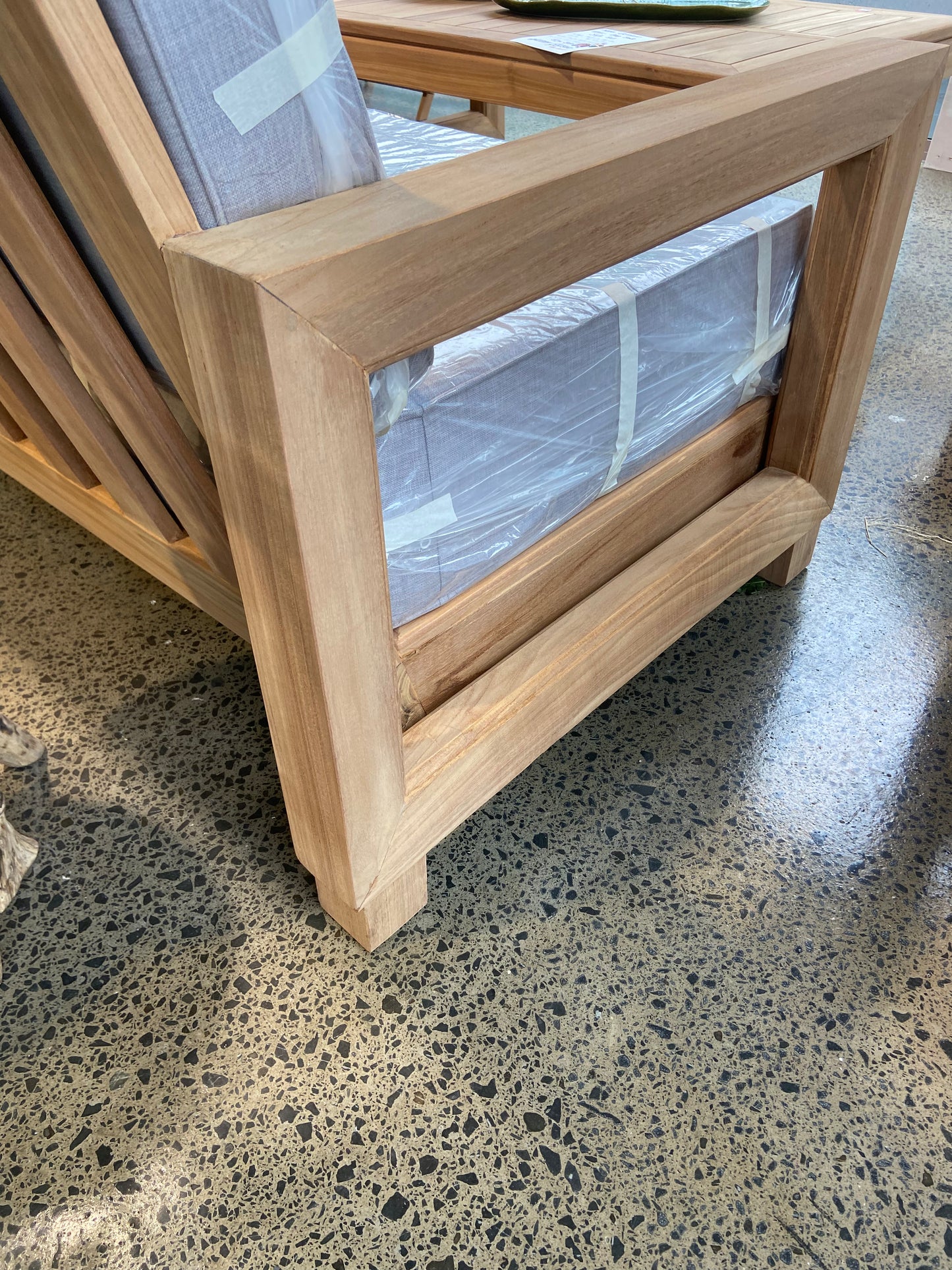 Fully Deep Seat Outdoor 5pc Set, Quick Dry Foam,Thicker Solid Teak Frame and Construction.